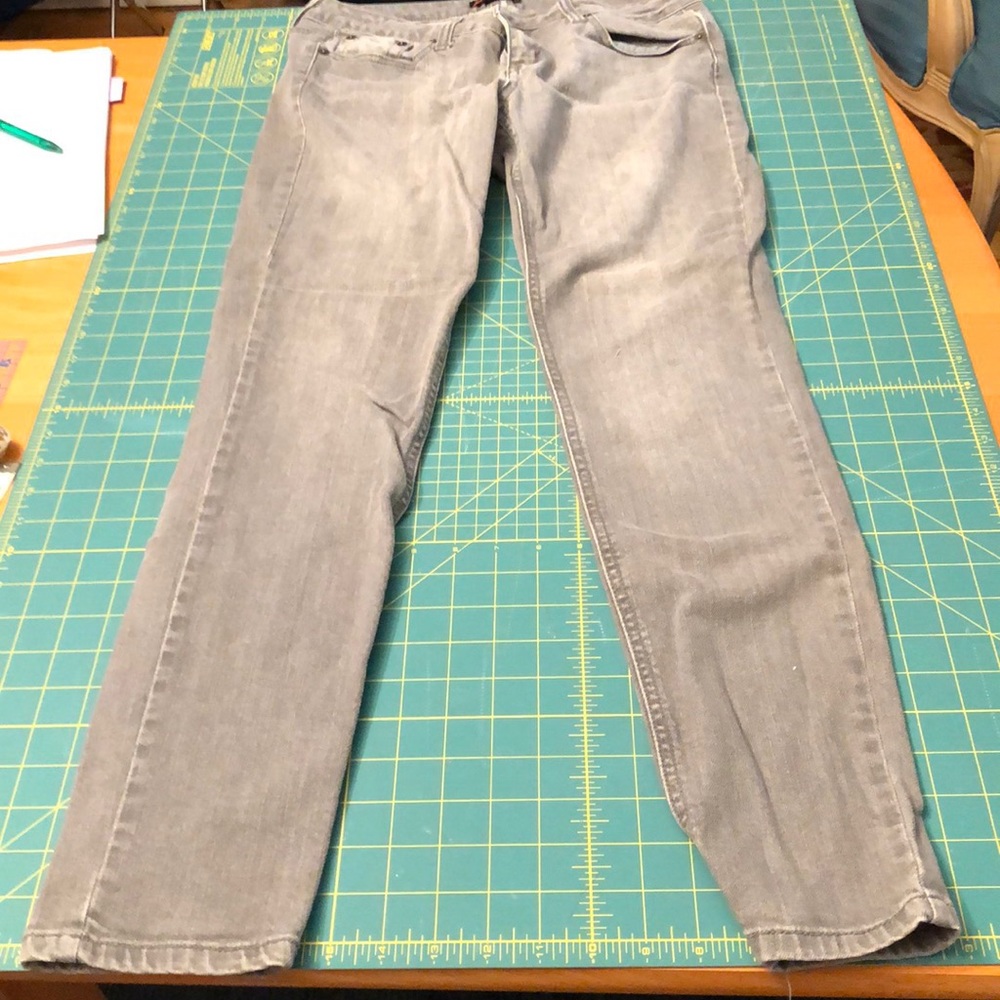 Light Gray Skinny Jeans from Forever 21
